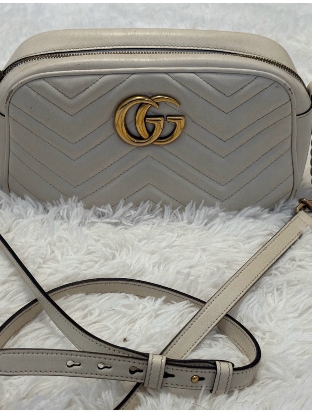 Gucci Off-White Chevron Matelassé Crossbody with Gold GG